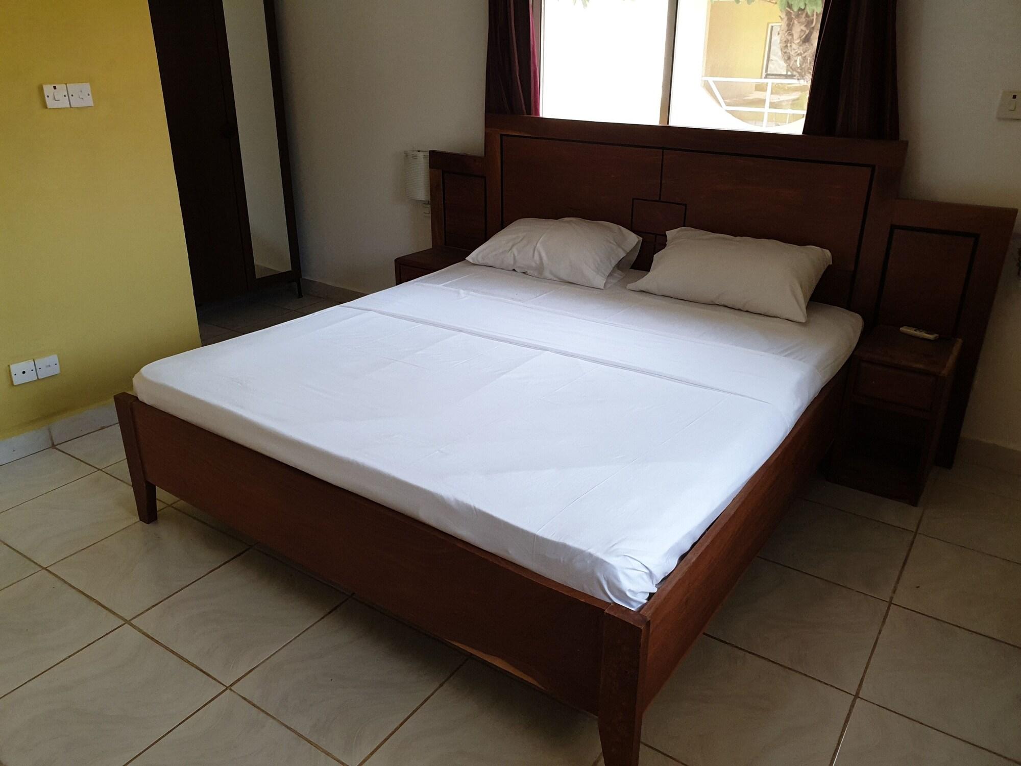 Djeliba Resort Serrekunda Exterior photo